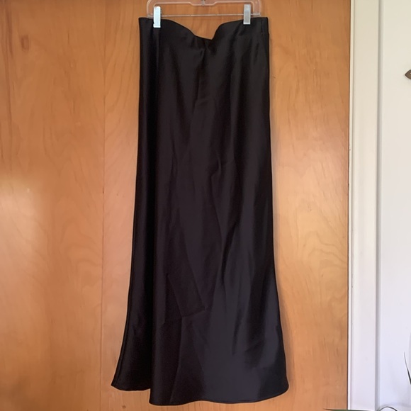 Zara skirt with tags - Picture 4 of 7